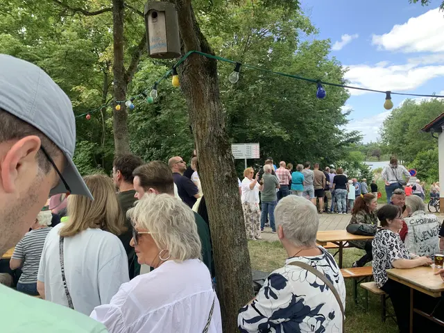 Am Sonntagmittag gab es lange Schlange | Foto: Michael Sonnick