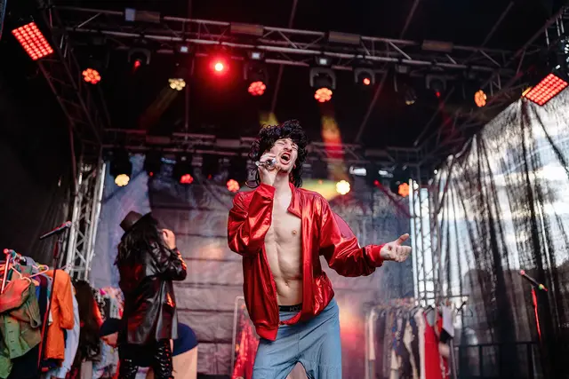 Auf sechs Bühnen sorgten rund 50 Bands und Künstler für beste Unterhaltung. | Foto: Sebastian Weindel