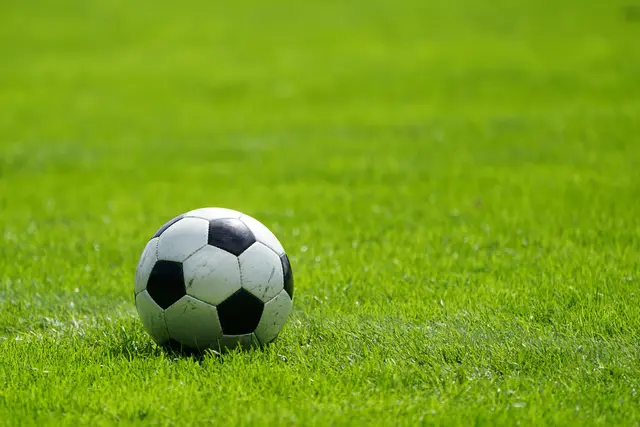 Beim Public Viewing im Außenbereich dürfen Spiele in Viernheim unter Auflagen auch nach 22 Uhr zu Ende laufen. | Foto: makieni/stock.adobe.com