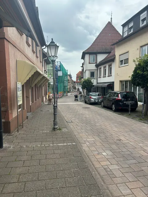 Die Polizei kontrollierte in Bad Bergzabern die Schrittgeschwindigkeit in einem verkehrsberuhigten Bereich. In nur zwei Stunden wurden 34 Fahrzeuge beobachtet, die zu schnell unterwegs waren. | Foto: Polizeidirektion Landau