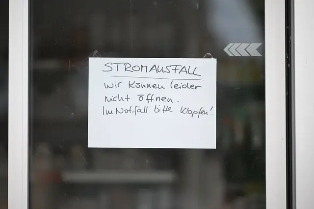 Der Brand hatte weitreichende Folgen auf die Stromversorgung in Reutlingen.  | Foto: Marijan Murat/dpa