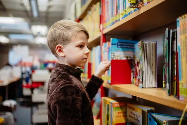 Die Stadtbücherei Frankenthal lädt Kinder, Jugendliche und Familien wieder zum Lese- und Vorlese-Sommer mit zahlreichen Aktionen rund ums Buch ein. | Foto: Stadtbücherei, Sebastian Weindel.
