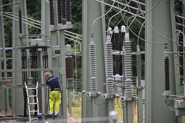 Es gibt Tausende Umspannwerke in Deutschland.  | Foto: Marijan Murat/dpa