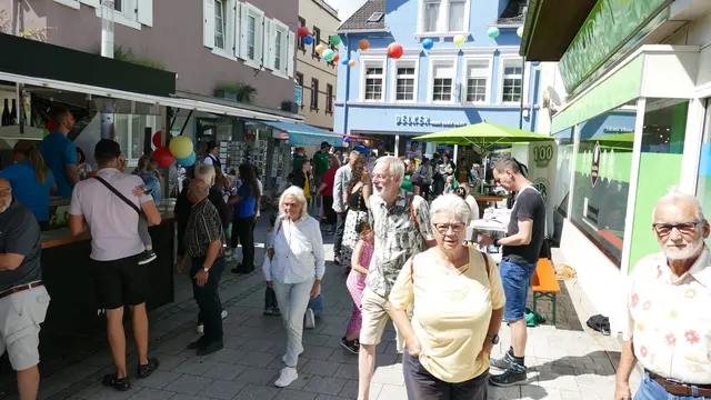 Vorbeikommen, ausprobieren, ins Gespräch kommen: Die Fußgängerzone wird zur Vereinsmeile. | Foto: Stadtverwaltung Grünstadt