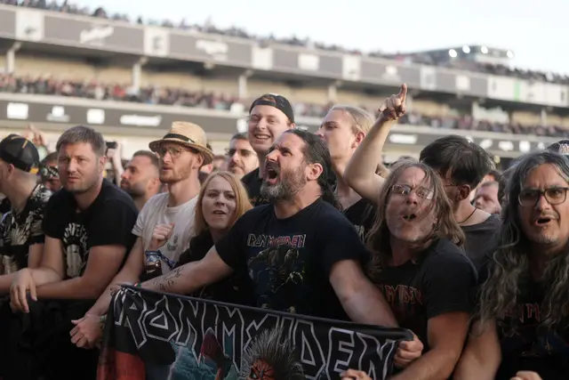 Zehntausende Fans haben schon ihre Eintrittskarten für 2027 gekauft.  | Foto: Thomas Frey/dpa