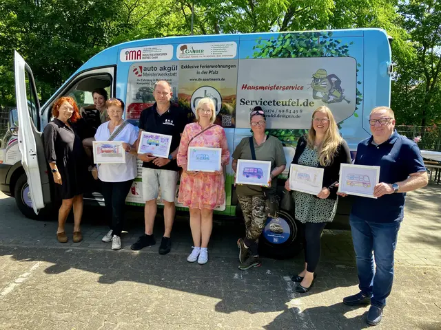 Dank zahlreicher Sponsoren konnte die Nardini Schule in Germersheim in diesen Tagen mit einem Kleinbus ausgestattet werden  | Foto: Nardini Schule
