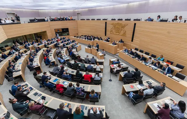 Jedes Jahr werden die Diäten an die Preisentwicklung angepasst. | Foto: Christoph Schmidt/dpa