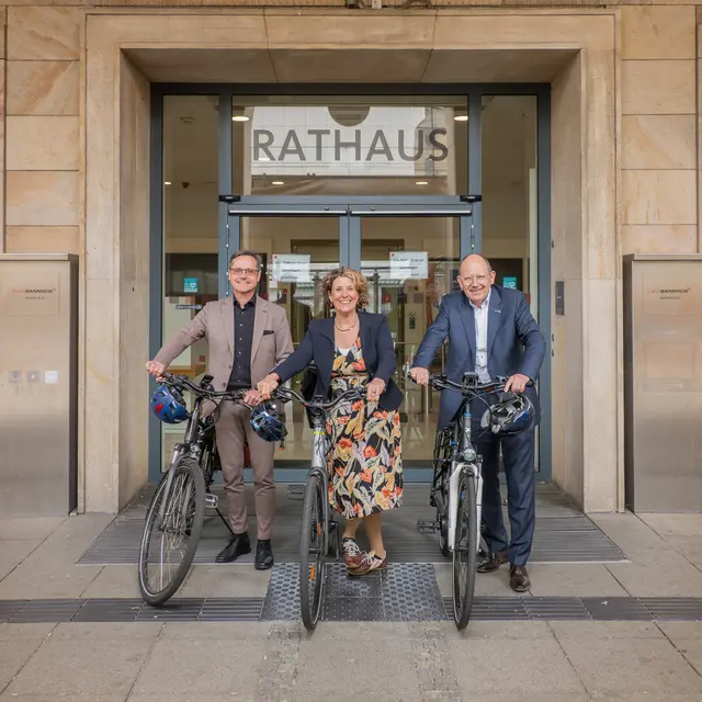 STADTRADELN ist in Mannheim gestartet. Drei Wochen lang zählen alle Fahrradkilometer für Klimaschutz, Gesundheit und den freundschaftlichen Vergleich mit Heidelberg. | Foto: Stadt Mannheim. Foto: Pia Kempe