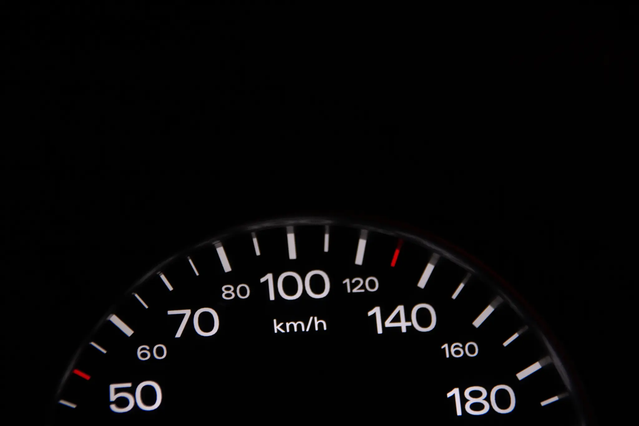 Tempo-Kontrolle-auf-der-B427-Autofahrer-mit-102-statt-70-km-h-gemessen