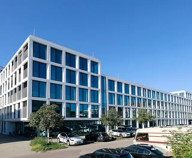Knapp 2,7 Millionen Quadratmeter Büroflächenbestand gibt es in Karlsruhe. Wer in Karlsruhe neue Büroflächen sucht, trifft aktuell auf vergleichsweise moderate Mieten und einen laut Bericht stabilen Markt. | Foto:  Stadt Karlsruhe, Stabsstelle VME, Martin Wagenhan