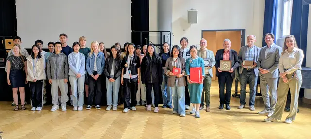 Zehn Schülerinnen und Schüler aus Mannheims Partnerstadt Zhenjiang besuchen für zwei Wochen das Karl-Friedrich-Gymnasium. Der Austausch stärkt die seit 2004 bestehende Städtepartnerschaft. | Foto: Stadt Mannheim