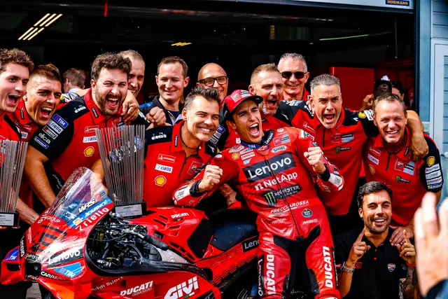 MotoGP-Weltmeister Marc Marquez ist der King vom Sachsenring | Foto: Michael Sonnick