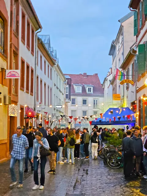 Straßen, Gassen und Plätze in Landau füllen sich bei der Fête de la Musique mit Musik und Publikum | Foto: Eva Bender