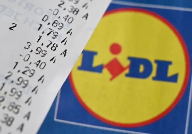 Lidl hat ein Gerichtsverfahren wegen einer Preisangabe in einem Prospekt verloren. (Archivbild) | Foto: Hendrik Schmidt/dpa