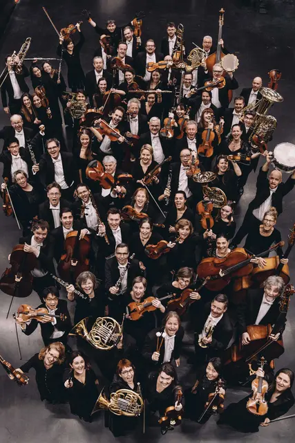 80 Jahre  SWR Rundfunkorchester und SWR Studio in Kaiserslautern: Die Deutsche Radio Philharmonie spielt am festlichen Konzertabend. | Foto: Lena Semmelrogge
