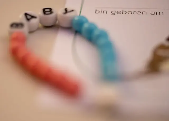 2025 wurden rund 7.300 Kinder von Frauen mit Wohnort im Saarland zur Welt gebracht. (Symbolbild) | Foto: Stefan Puchner/dpa