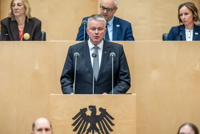 Schnieder redete erstmals im Bundesrat. | Foto: Michael Kappeler/dpa
