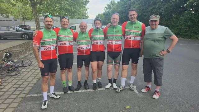 Pfälzische Schornsteinfeger bei der Glückstour 2026 mit dabei: v.l. Florian Dexheimer, Benjamin Petry, Martin Weirich, Victoria Schmidt, Ralf Prohaska, Maximilian Bauer und Rolf Jakobs  | Foto: Arno Mohr 