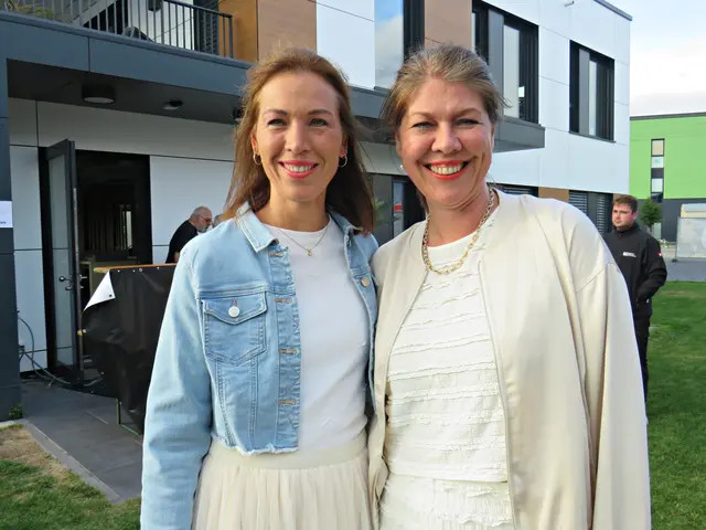 Zwei ganz Große "Volleyballerinnen" aus Haßloch | Foto: Brigitte Melder