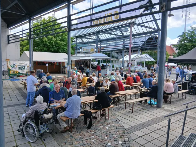 Essen und Trinken gab es nicht nur auf dem Koch'schen Markt | Foto: Anja Stemler