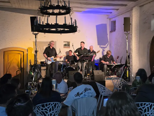 Live-Musik sorgte entlang der Festmeile an allen drei Tagen für beste Stimmung. | Foto: Eva Bender