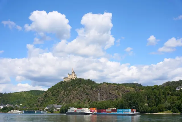 In den kommenden Tagen wird es immer freundlicher. Die Temperaturen steigen bis 35 Grad am Donnerstag. (Archivbild) | Foto: Thomas Frey/dpa