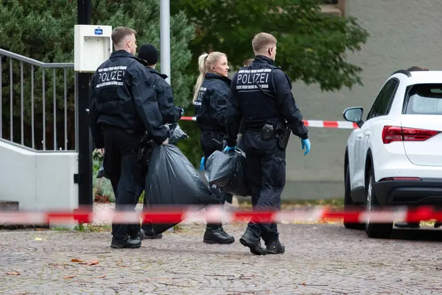 Das Opfer wurde tot in seinem Lokal in Rheinfelden aufgefunden. (Archivbild) | Foto: Jose Villacreses/swd-medien/dpa