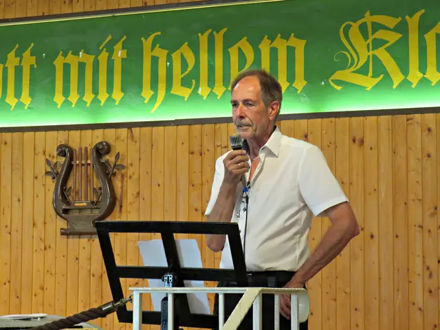 Gerhard Weißenmayer bei der Begrüßung | Foto: Brigitte Melder