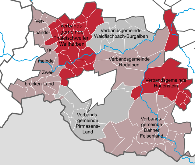 Kennzeichen PS: Der Landkreis Südwestpfalz umschließt Pirmasens (weiß in der Mitte) und grenzt an Zweibrücken (weiß links) an.  Hier wird das Autokennzeichen mit dem Kürzel PS vergeben. | Foto: Hagar66/wikimedia commons