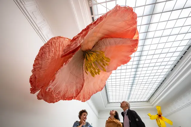 Petrit Halilaj und Álvaro Urbano, 16th of March 2019 (Poppy), 2020 | Foto: © Badisches Landesmuseum, Foto: ARTIS – Uli Deck