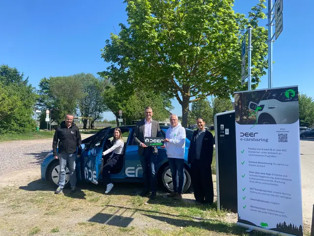 Wer spontan ein Auto braucht, kann an festen Stationen ein E-Fahrzeug per App buchen und an einer Ladesäule wieder abstellen. | Foto: Stadt Neustadt
