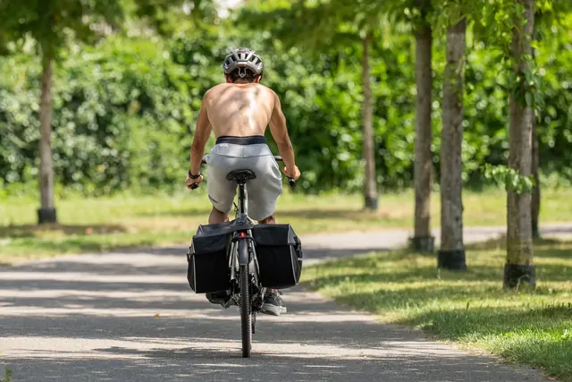 Am Donnerstag werden laut DWD Höchsttemperaturen von bis zu 38 Grad erwartet. (Symbolbild) | Foto: Silas Stein/dpa
