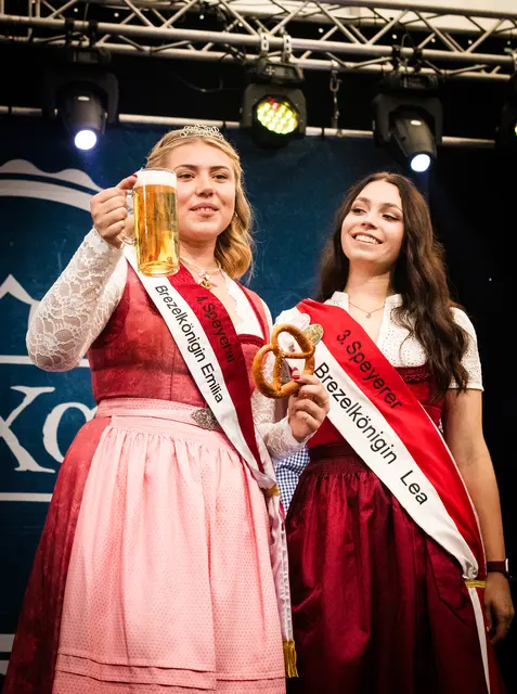 Brezelfest Speyer 2026: Emilia I. ist die vierte Speyerer Brezelkönigin und begleitet in diesem Jahr das Fest von der Eröffnung bis zum Feuerwerk am Dienstag | Foto: Cornelia Bauer