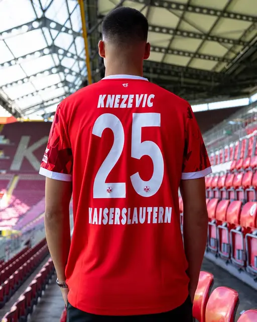Der 18-jährige Innenverteidiger wechselt aus der U19 des VfB Stuttgart auf den Betze | Foto: 1. FC Kaiserslautern