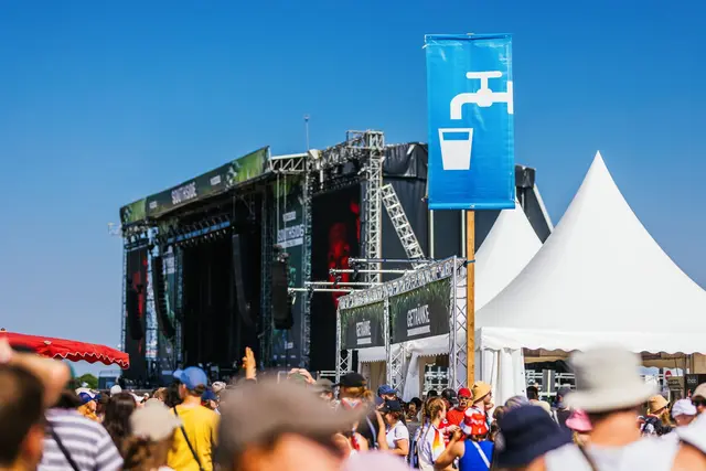 Die Besucher beim Southside-Festival müssen sich auf Hitze einstellen. (Archivbild)  | Foto: Philipp von Ditfurth/dpa