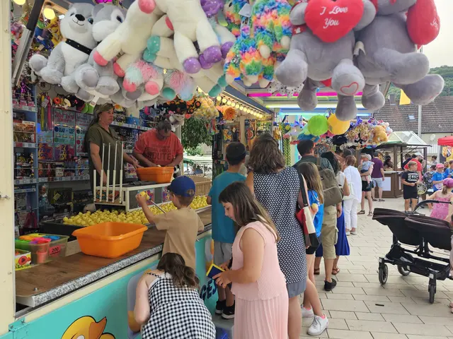Das Entenangeln auf der Kerwe in Königsbach gehört zu den beliebten Kinderattraktionen. | Foto: Eva Bender