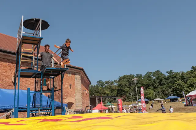 Spiel, Bewegung und jede Menge gute Laune: Das Internationale Kinderfest 2026 lockte zahlreiche Familien in den Stadtpark Fronte Lamotte nach Germersheim. | Foto: Paul Needham