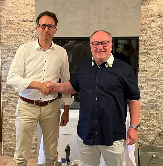 links Marc Loreth, rechts Dr. Elmar Birk
 | Foto: Foto: Die Rechte am Bild liegen beim Lions Club Wörth-Kandel