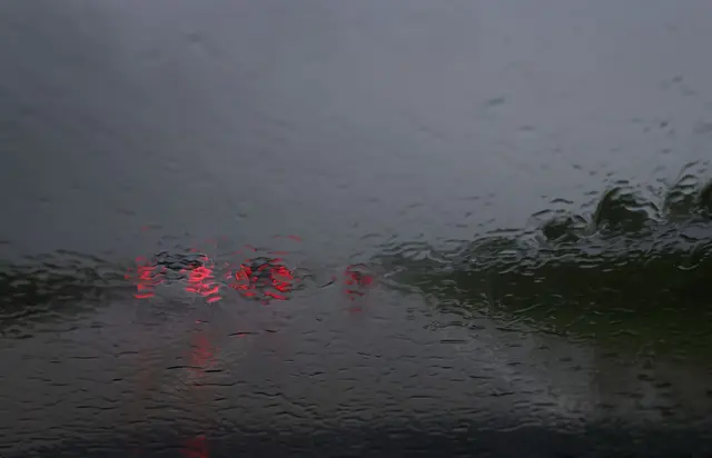Der Deutsche Wetterdienst warnt vor Unwettern. (Symbolfoto)  | Foto: Karl-Josef Hildenbrand/dpa