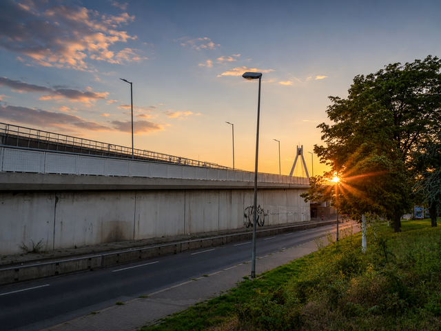Für einen Nachmittag wird die Hochstraße Süd zur Flaniermeile, bevor sie wieder für Autos und Lkw freigegeben wird. | Foto: Julia Glöckner