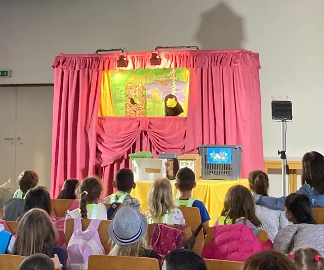 Im Kindergartenalter lernen Kinder spielerisch, wie Abfall richtig getrennt wird und warum weniger Müll besser ist. | Foto: KV Ger