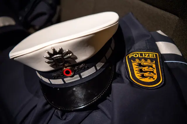 Der ehemals ranghöchste uniformierte Polizeibeamte des Landes steht zum zweiten Mal vor Gericht. (Archivbild) | Foto: Sebastian Gollnow/dpa