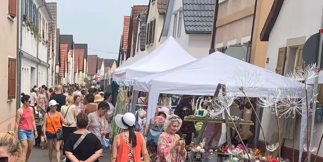 Ibiza Hippie Markt lädt zum Bummeln und Genießen ein | Foto: Tanja Fink
