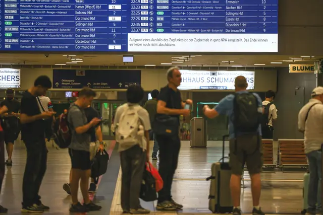 Bundesweit ist der Verkehr der Deutschen Bahn eingestellt. | Foto: Christoph Reichwein/dpa