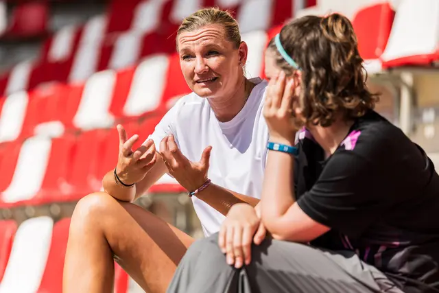 Schloss Einstein: Staffel 30 setzt auf Fußball als verbindendes Element und holt Alexandra Popp für einen Gastauftritt dazu. | Foto: MDR Mitteldeutscher Rundfunk, Foto: Michael Kremer