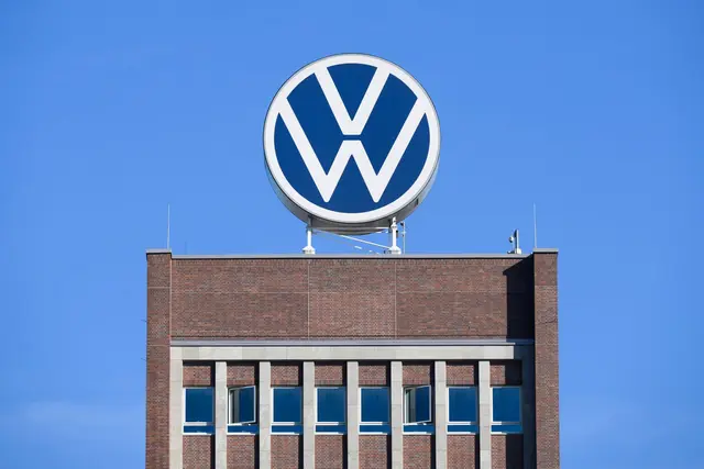 Der VW-Konzern will seinen Sparkurs offenbar verschärfen. (Symbolbild) | Foto: Julian Stratenschulte/dpa