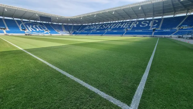 Der Platz ist bereit für den Trainingsauftakt | Foto: www.jowapress.de