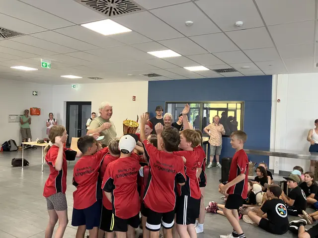 Pokal für die Kids aus Lingenfeld | Foto: jopa/frei