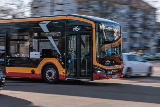 Wenn Kinder morgens mit dem Schulbus fahren, fällt in Karlsruhe künftig ein monatlicher Eigenanteil an. | Foto: Paul Needham