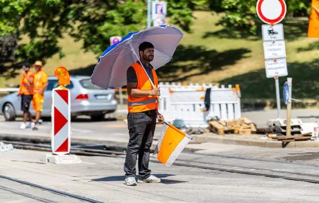 In Baden-Württemberg wurde der Temperaturrekord geknackt.  | Foto: Christoph Schmidt/dpa